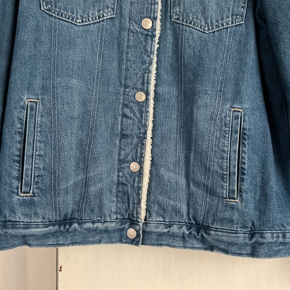 EUC Madewell Sherpa Lined Denim Jacket - Picture 3 of 4
